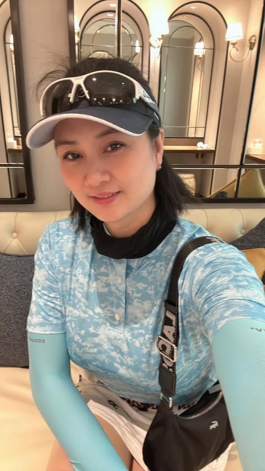  Kim Huệ,  Kim Huệ eo ngấn mỡ, giới trẻ  
