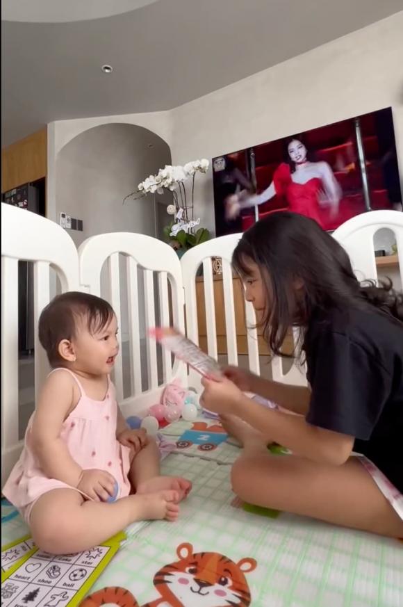 ca sĩ Phạm Quỳnh Anh, sao Việt