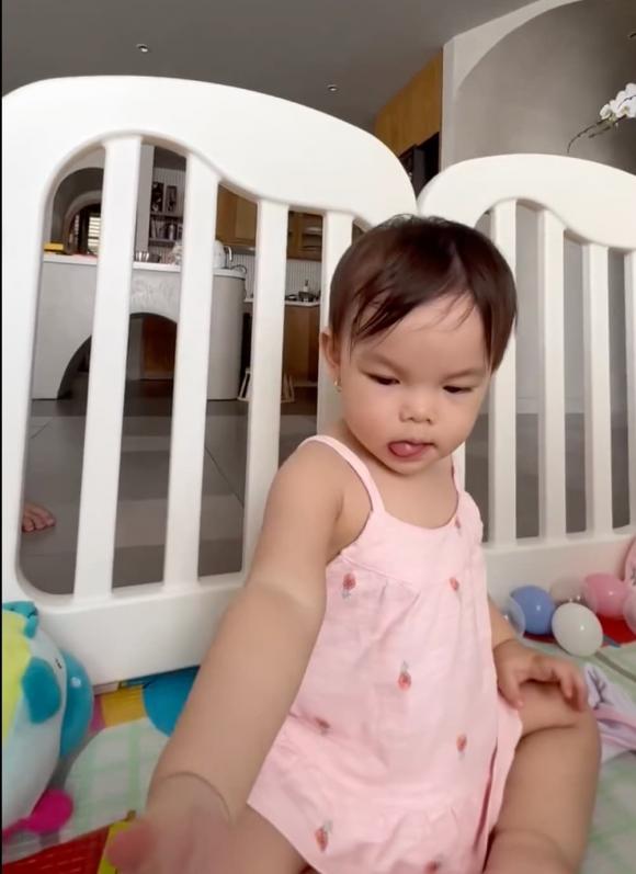 ca sĩ Phạm Quỳnh Anh, sao Việt