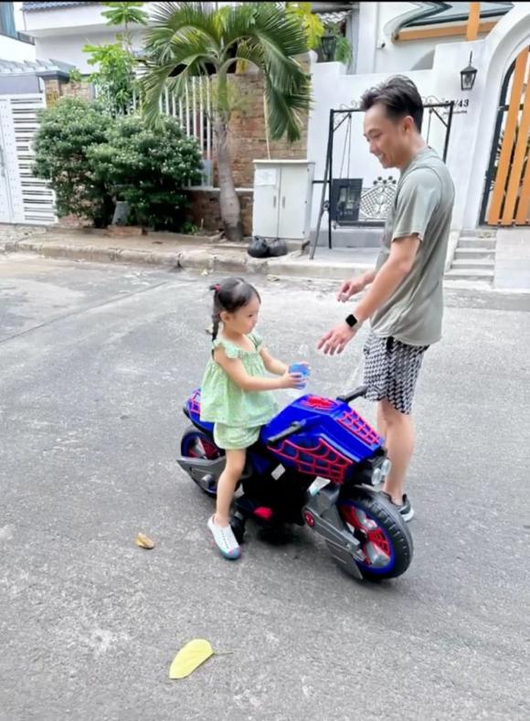 doanh nhân cường đô la, con gái cường đô la, đàm thu trang, sao Việt