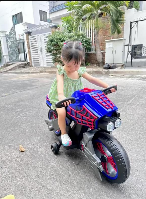 doanh nhân cường đô la, con gái cường đô la, đàm thu trang, sao Việt