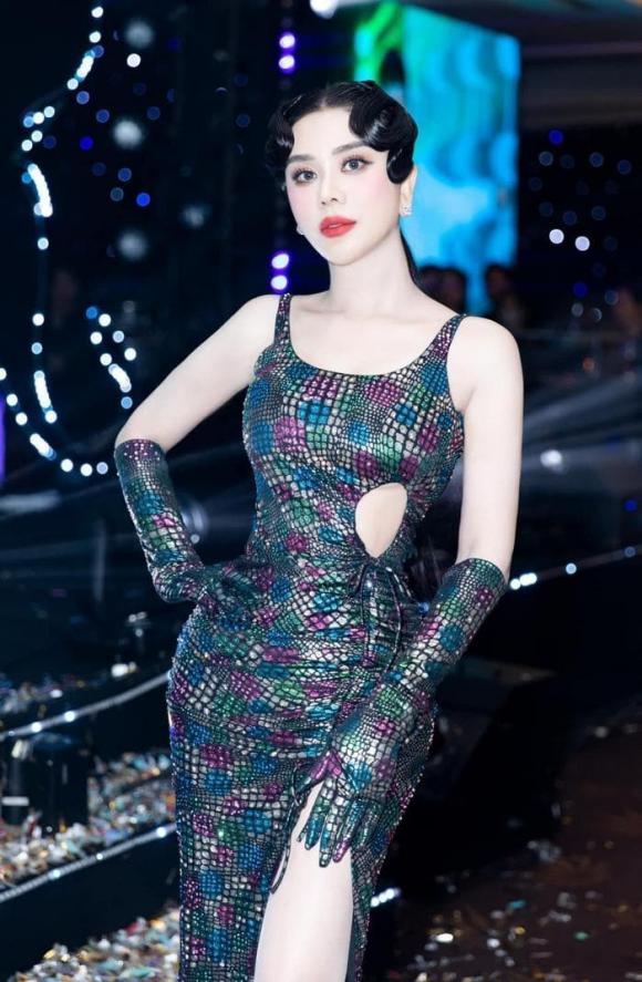 ca sĩ Lâm Khánh Chi, sao Việt
