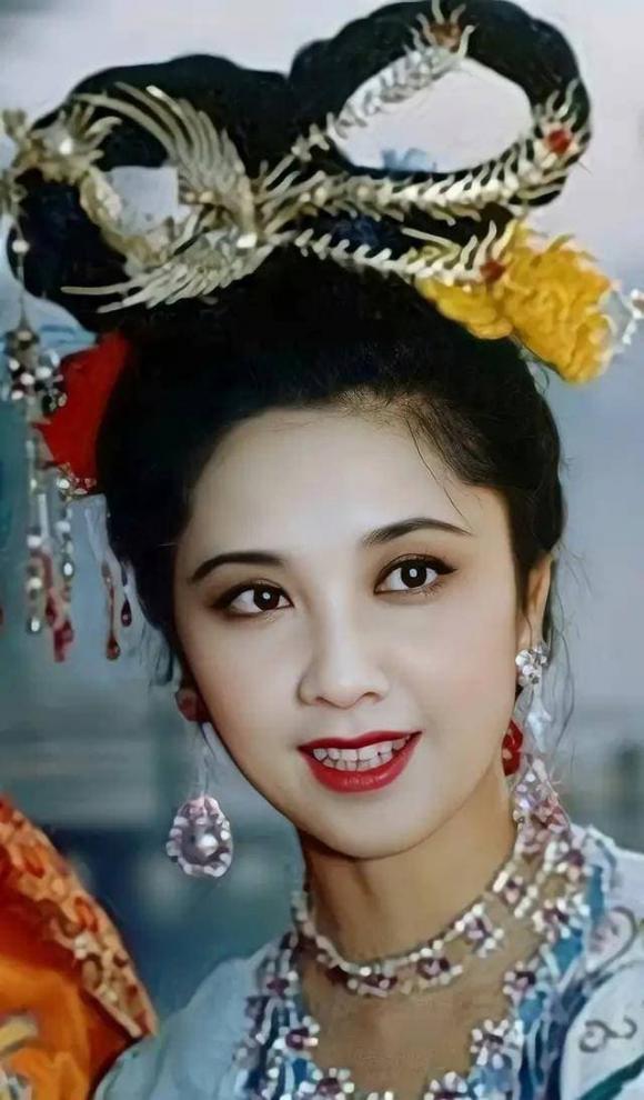 sao hoa ngữ, Trần Hồng, Chu Lâm, Phó Nghệ Vỹ, Cung Tuyết