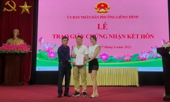 Phương oanh,shark bình,đám hỏi phương oanh,sao việt