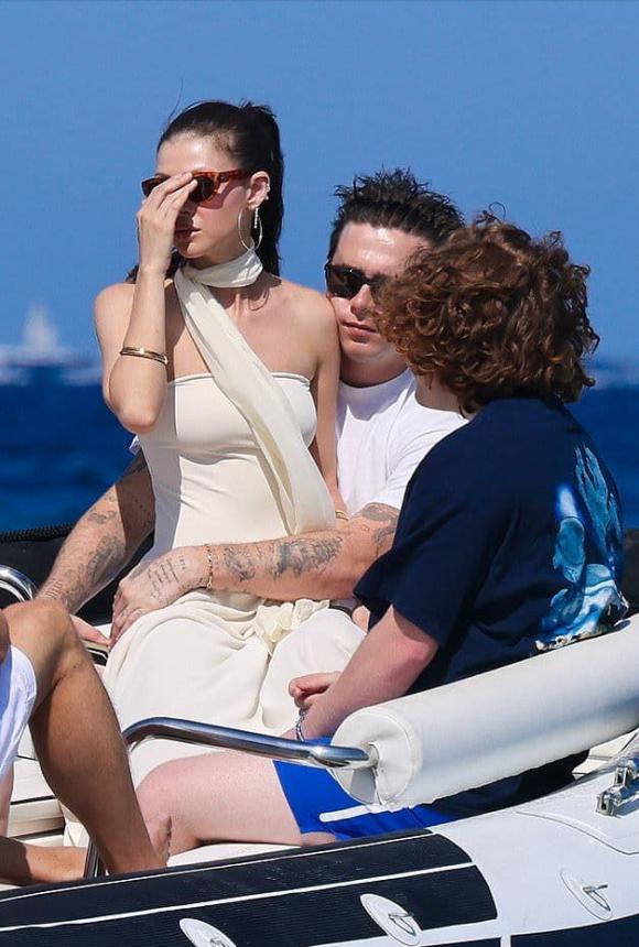 Con dâu Beckham, Brooklyn, Con trai cả của Beckham
