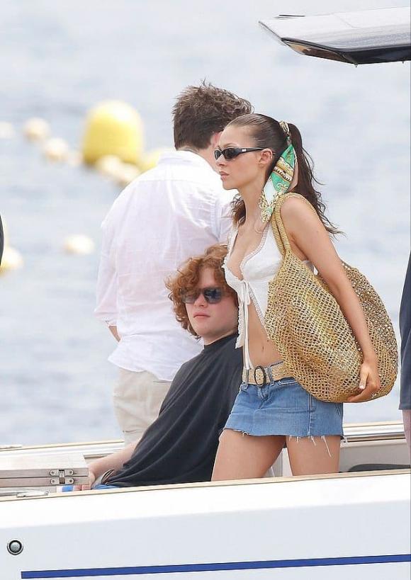 Con dâu Beckham, Brooklyn, Con trai cả của Beckham