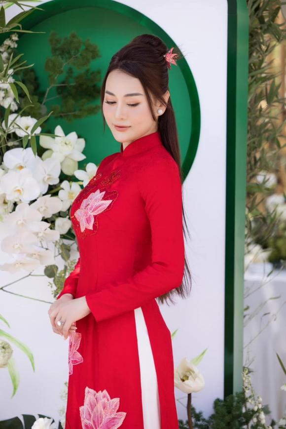 Phương Oanh, Shark Bình, diễn viên Phương Oanh, lễ ăn hỏi của Phương Oanh