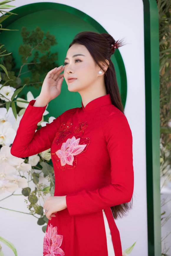 Phương Oanh, Shark Bình, diễn viên Phương Oanh, lễ ăn hỏi của Phương Oanh