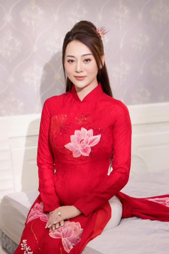 Phương Oanh, Shark Bình, diễn viên Phương Oanh, lễ ăn hỏi của Phương Oanh