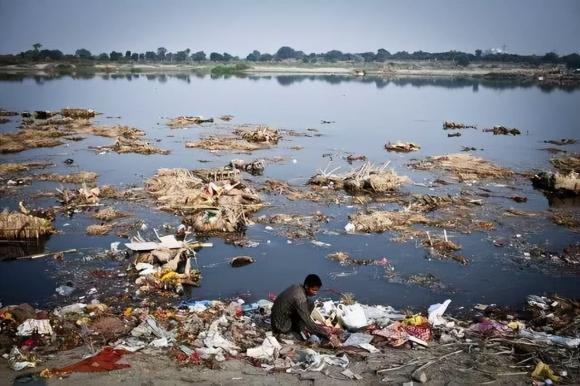 tại sao, lý do tại sao, sông Hằng ô nhiễm, người Ấn Độ, người Ấn Độ uống nước sông Hằng