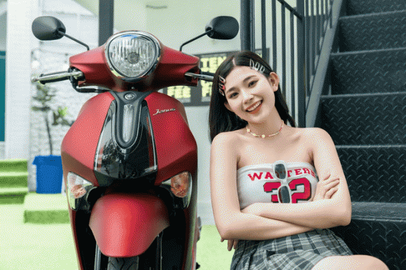 bo-tui-bi-quyet-mai-mai-tuoi-thanh-xuan-tu-hot-tiktoker-minh-tuyen-0.png 0 Tiktoker Minh Tuyền, Yamaha Janus