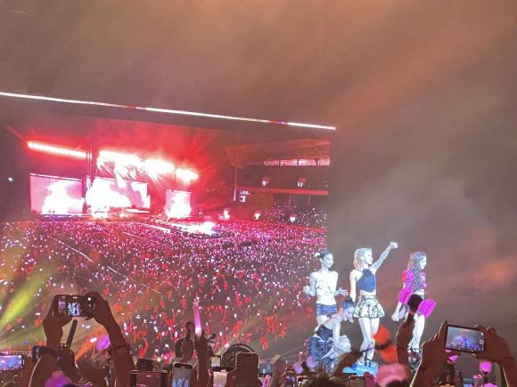 Concert Blackpink, Blackpink, fan Blackpink
