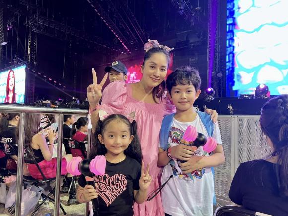 Blackpink buổi 2, sao Việt, Blackpink