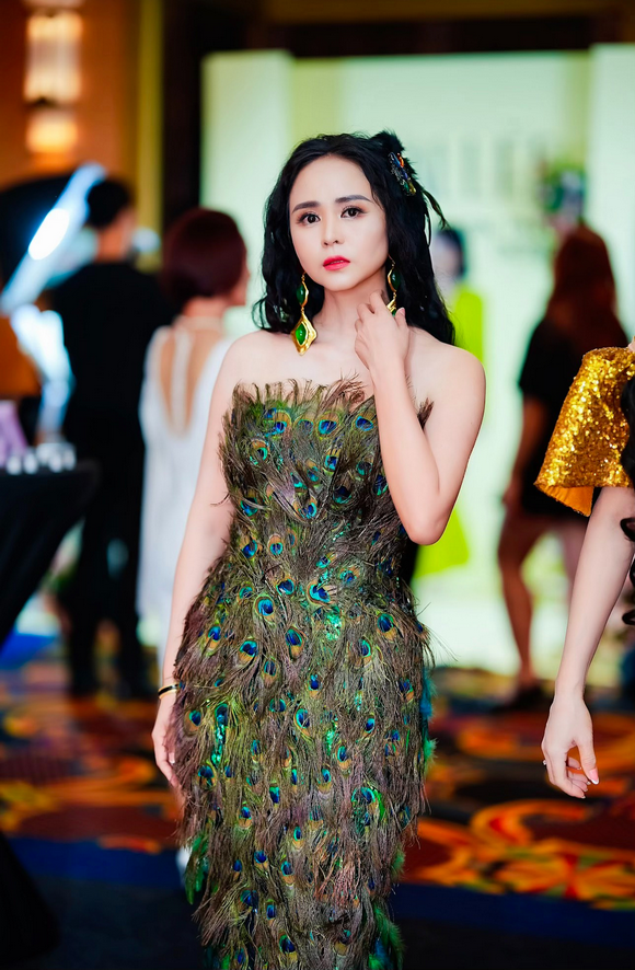 Nữ hoàng hoa hồng Bùi Thanh Hương, Happy Women Leader Network