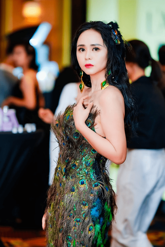 Nữ hoàng hoa hồng Bùi Thanh Hương, Happy Women Leader Network