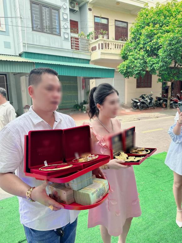 đám cưới toàn vàng, đám cưới ở Quảng Ninh, cô dâu đeo vàng