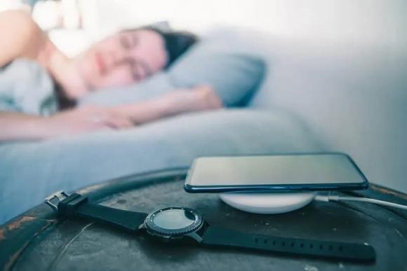 View - Điện thoại di động không có bức xạ trong khi ngủ bao xa? Chơi trong khi sạc có nhiều bức xạ hơn không? Cuối cùng đã có câu trả lời