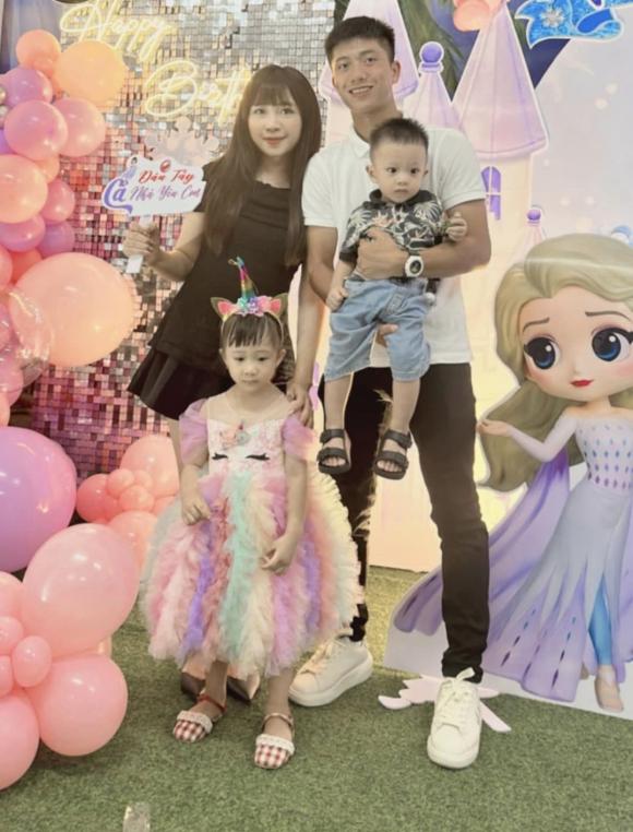 Phan Văn Đức tổ chức tiệc mừng sinh nhật con gái nhan sắc bà xã từng bị  chê liệu có thay đổi sau 3 năm