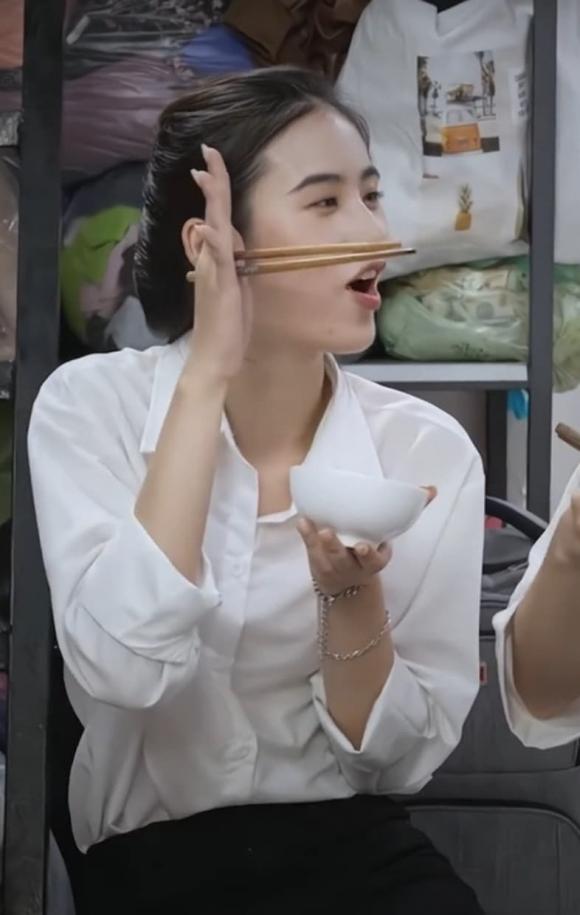 ý nhi, sao việt, hoa hậu ý nhi 