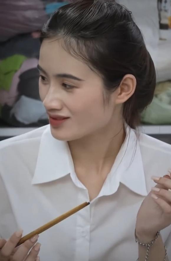 ý nhi, sao việt, hoa hậu ý nhi 