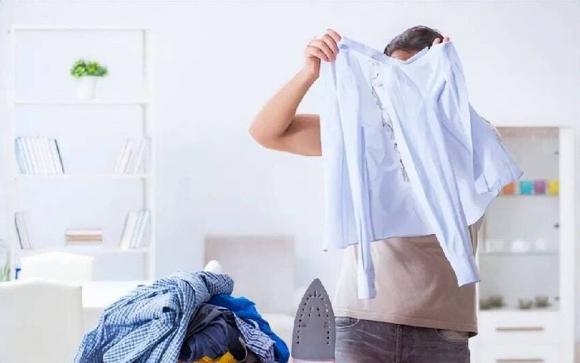 Nên giặt quần áo “úp ngược hay úp ngược”? Sai lầm của nhiều bà nội trợ: Thảo nào quần áo dễ phai màu