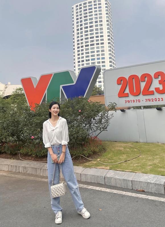 Làng trong phố,diễn viên linh chi,phim việt