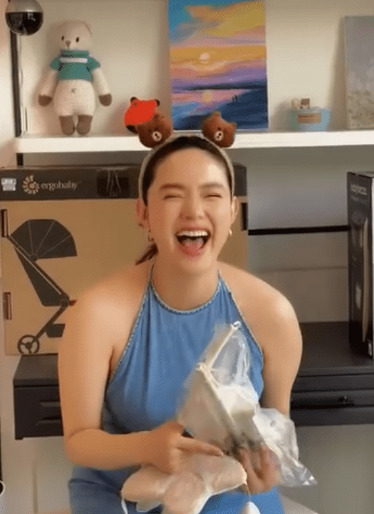 minh hằng, sao việt, ca sĩ minh hằng