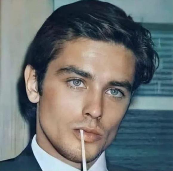Alain Delon, Alain Delon tự tử, sao Hollywood