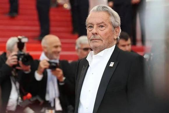Alain Delon, Alain Delon tự tử, sao Hollywood