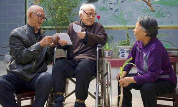 người già ngoài sáu mươi đừng tái hôn, tái hôn không tình yêu, người già sẽ đau khổ khi tái hôn