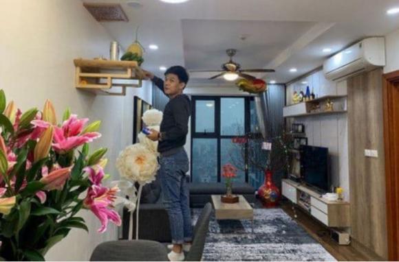 Trung Ruồi, nhà Trung Ruồi, nhà sao 