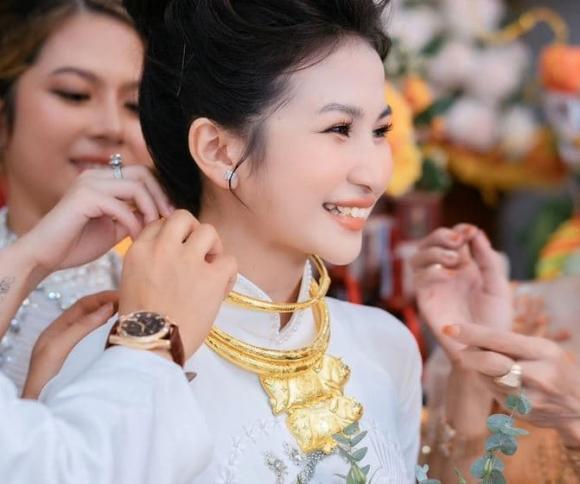 đám cưới, đám cưới trao của hồi môn khủng, giới trẻ 