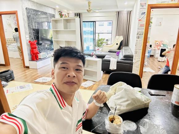 Trung Ruồi, nhà Trung Ruồi, nhà sao 