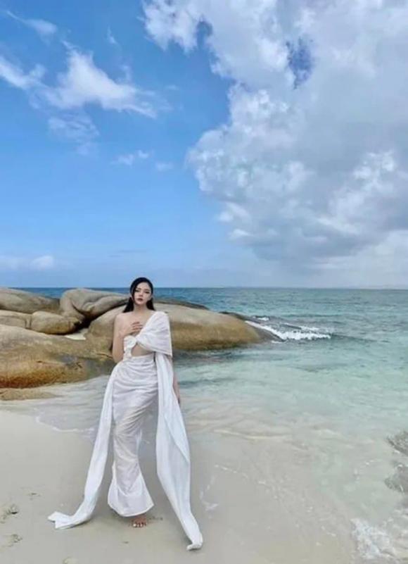 View - Nghẹn ngào hình ảnh trong đám tang người mẫu ảnh Pali Delish Nguyễn: Người đầu bạc tiễn kẻ đầu xanh