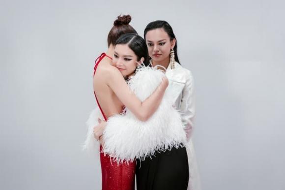 The New Mentor, ca sĩ Hồ Ngọc Hà, siêu mẫu Thanh Hằng, siêu mẫu Lan Khuê, hoa hậu Hương Giang, sao Việt