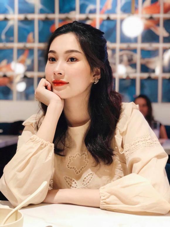 hoa hậu Đặng Thu Thảo, sao Việt