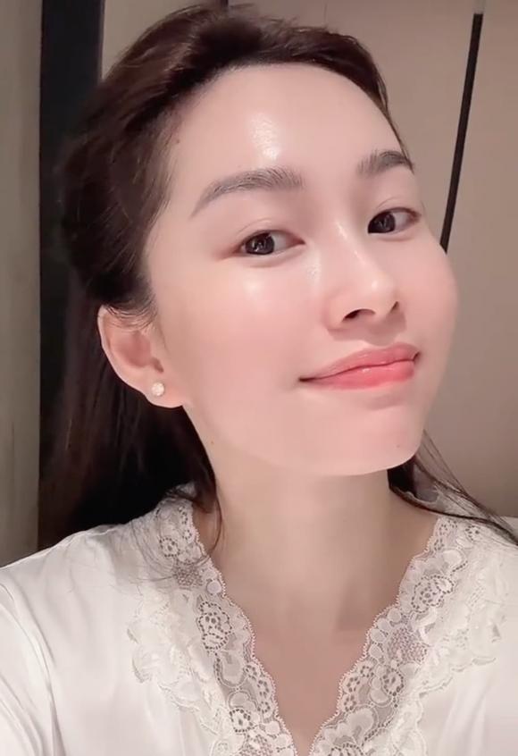hoa hậu Đặng Thu Thảo, sao Việt