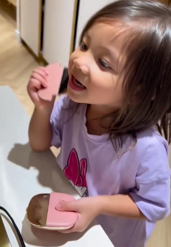 Hồ Ngọc Hà, Kim Lý, sao Việt