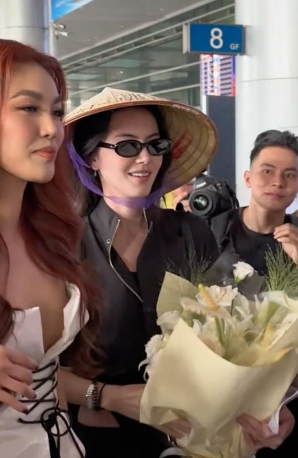 View - Lan Khuê mang nón lá ra sân bay tặng Mai Dvika, 'Ma nữ đẹp nhất Thái Lan' ra sao khi để mặt mộc?