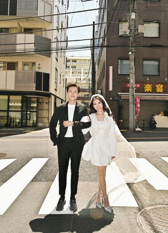 View - Kỉ niệm 4 năm ngày cưới, ái nữ nhà đại gia Minh Nhựa và chồng đi Nhật chụp ảnh cưới
