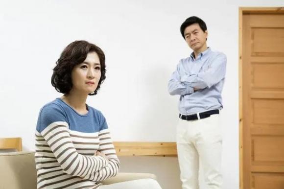 đàn ông, đàn ông yêu, đàn ông lấy vợ xinh đẹp, chia sẻ của đàn ông, đàn ông bất an khi cưới vợ đẹp