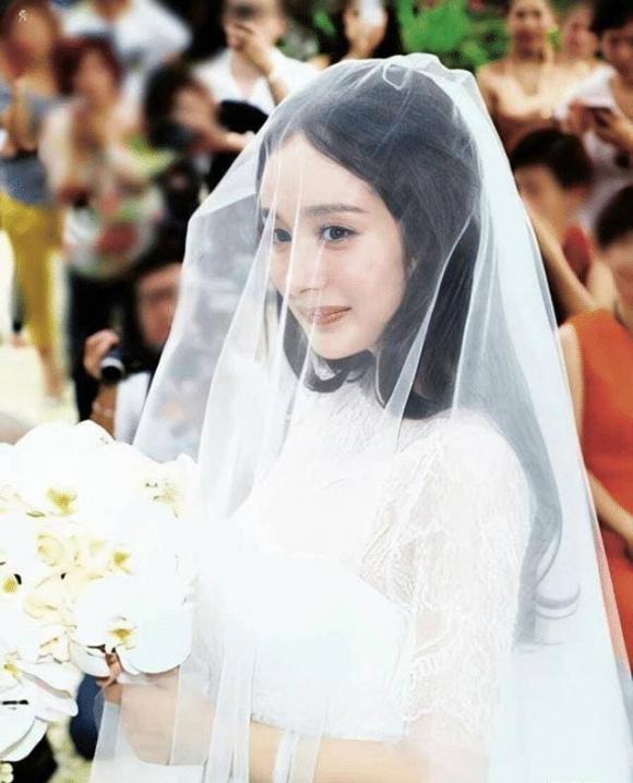 Ảnh cưới của Dương Mịch, Dương Mịch, Lưu Khải Uy, sao Hoa ngữ