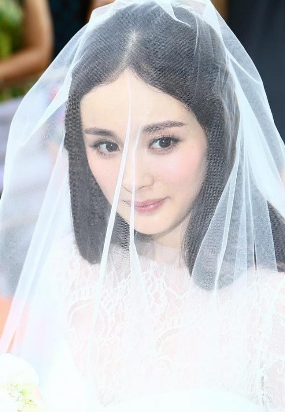 View - Ảnh cưới của Dương Mịch ngày ấy đẹp biết bao, trong bộ váy cưới trắng như tiên nữ, tràn đầy khao khát tình yêu!