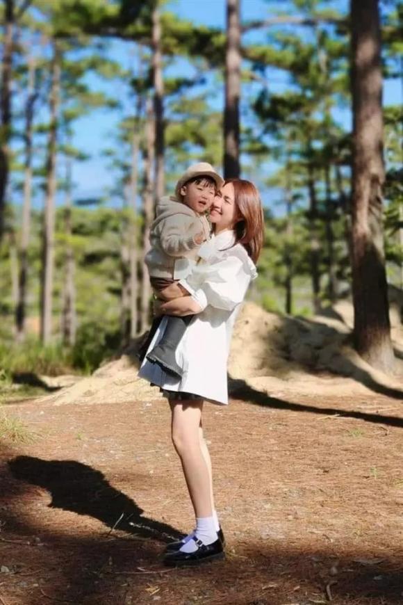 ca sĩ Hòa Minzy, sao Việt
