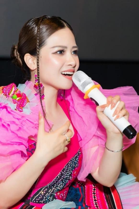 Ca sĩ mặt nạ. ca sĩ Dương Hoàng Yến,sao Việt