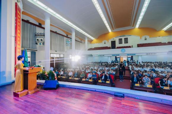 MC Thảo Vân, sao Việt