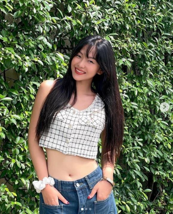 nữ sinh trường báo, học viên báo chí và tuyên truyền