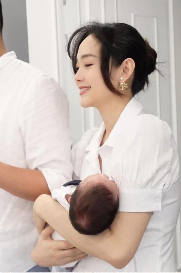 ca sĩ Minh Hằng, sao Việt