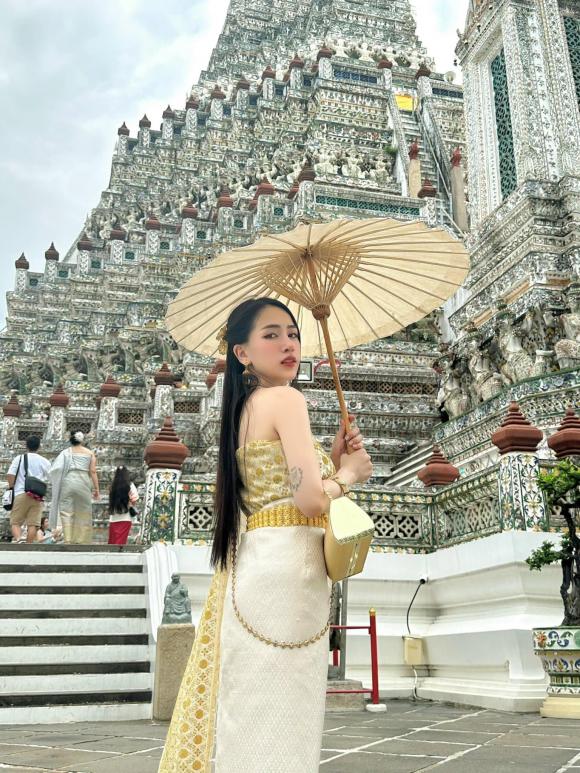 View - Ái nữ nhà Minh Nhựa diện bikini ở Thái Lan, vòng eo con kiến khiến bao người mê