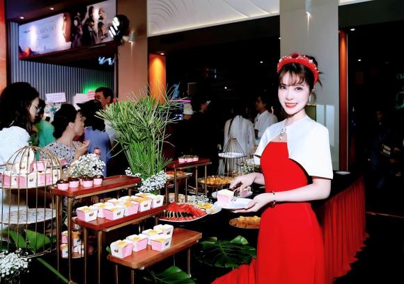 Hara, Sala Uyên Trinh, Thời trang sao, Hồ Hứa Uyên Trinh